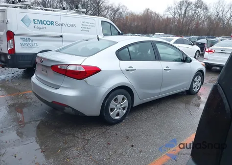 2016 Kia Forte Lx z USA, uszkodzony, nr VIN KNAFK4A64G5495053